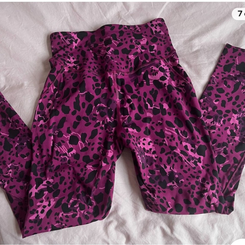 Lululemon Pink and Black Patterned Leggings and tank set - Picture 2 of 13